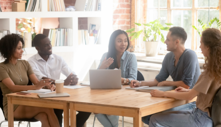 5 Speaking Skills That Can Make a Good Leader Out of A Student