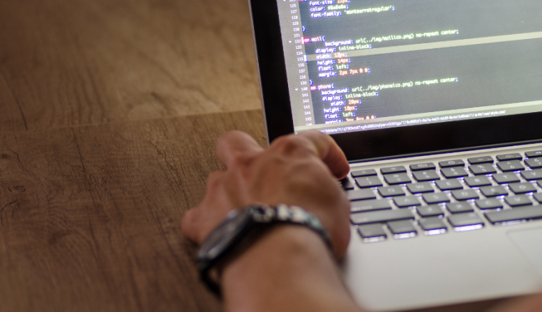 Building a speaker website: 5 easy-to-use platforms reviewed