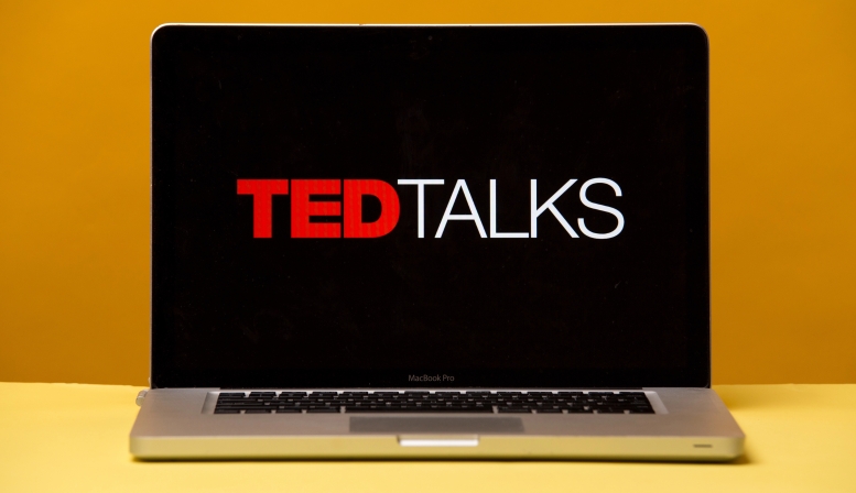 TED vs. TEDx: The Difference and How to Become a Speaker in these Stages