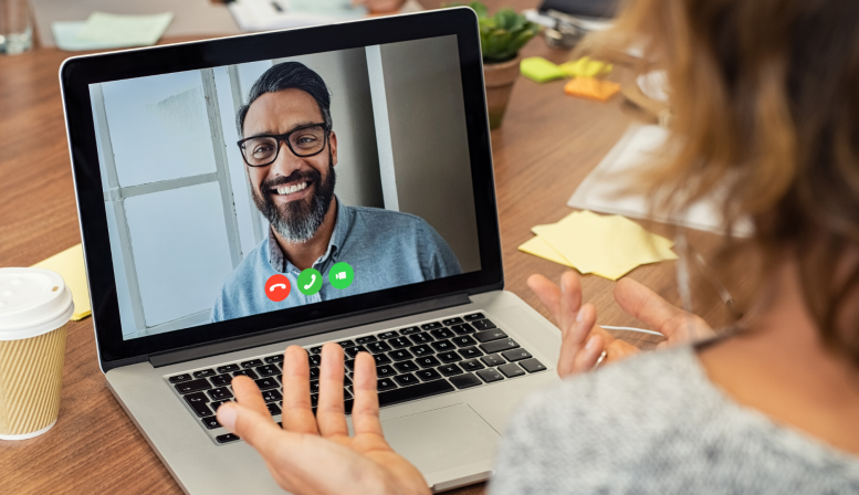 Be a Better Virtual Speaker: How SpeakerHub's SkillCamp Can Help