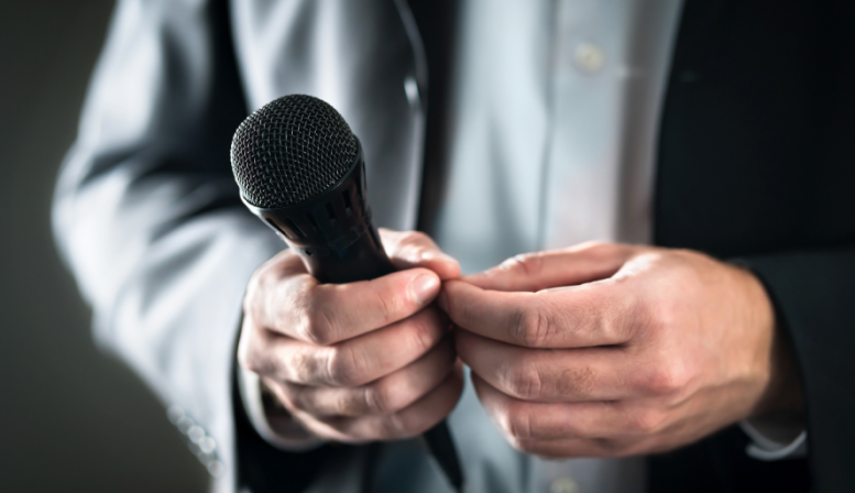 How to Overcome the Fear of Public Speaking: Top Tips