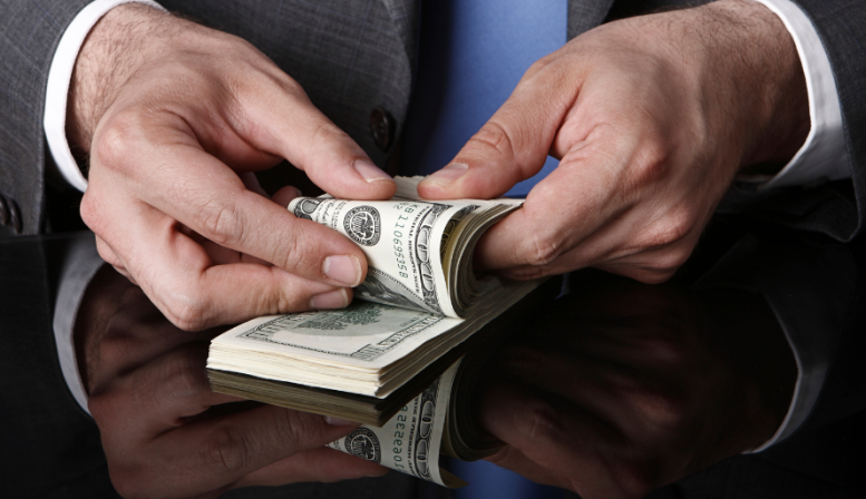 7 Ways Public Speaking Can Make You Rich