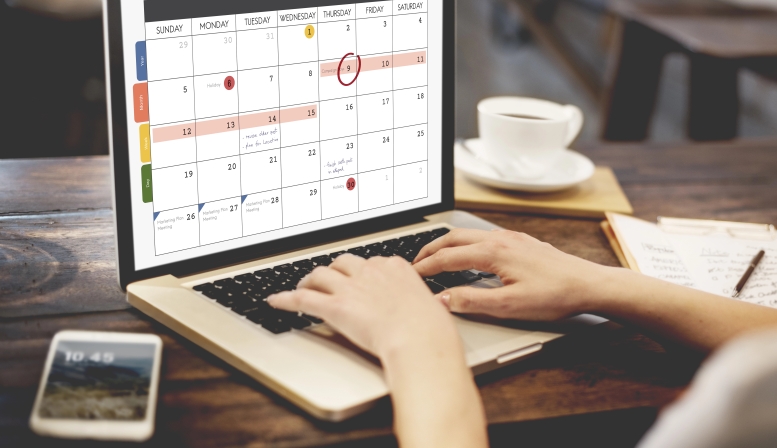Creating a Sustainable Schedule for Your Speaking Side Hustle