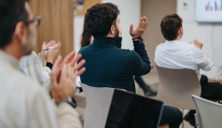 Audience Engagement Tools & Strategies for Public Speaking