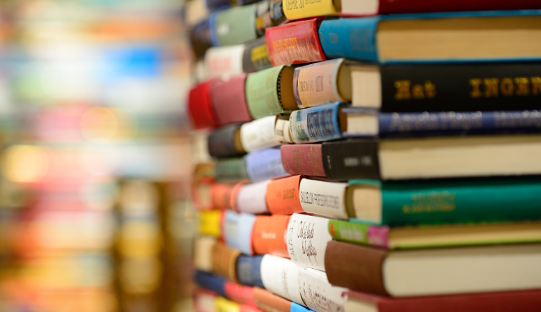 The 3 Best Books for Reducing Anxiety About Public Speaking for Students