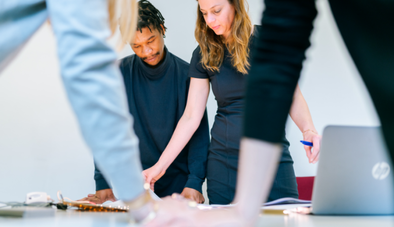 The business case to train brand ambassadors (Plus tips on how to pick them from your team)